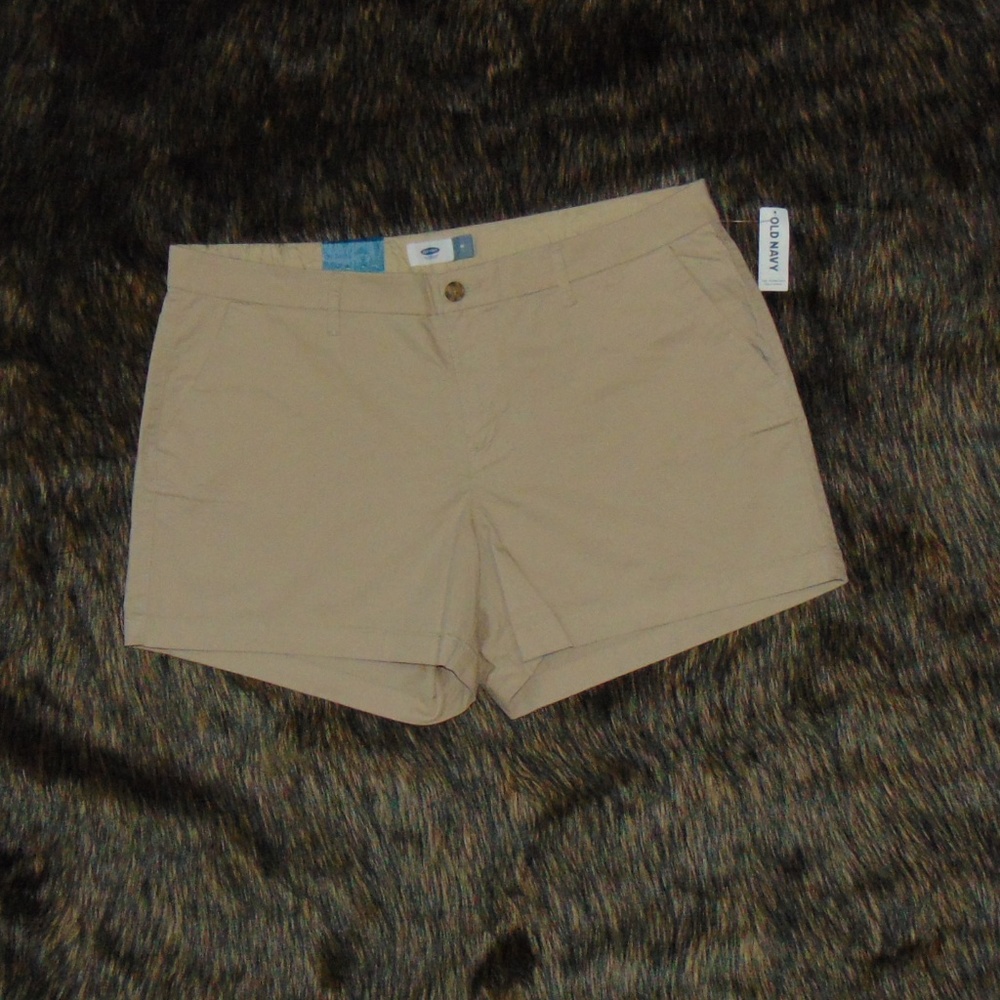 NWT Old Navy Khaki Short (16)